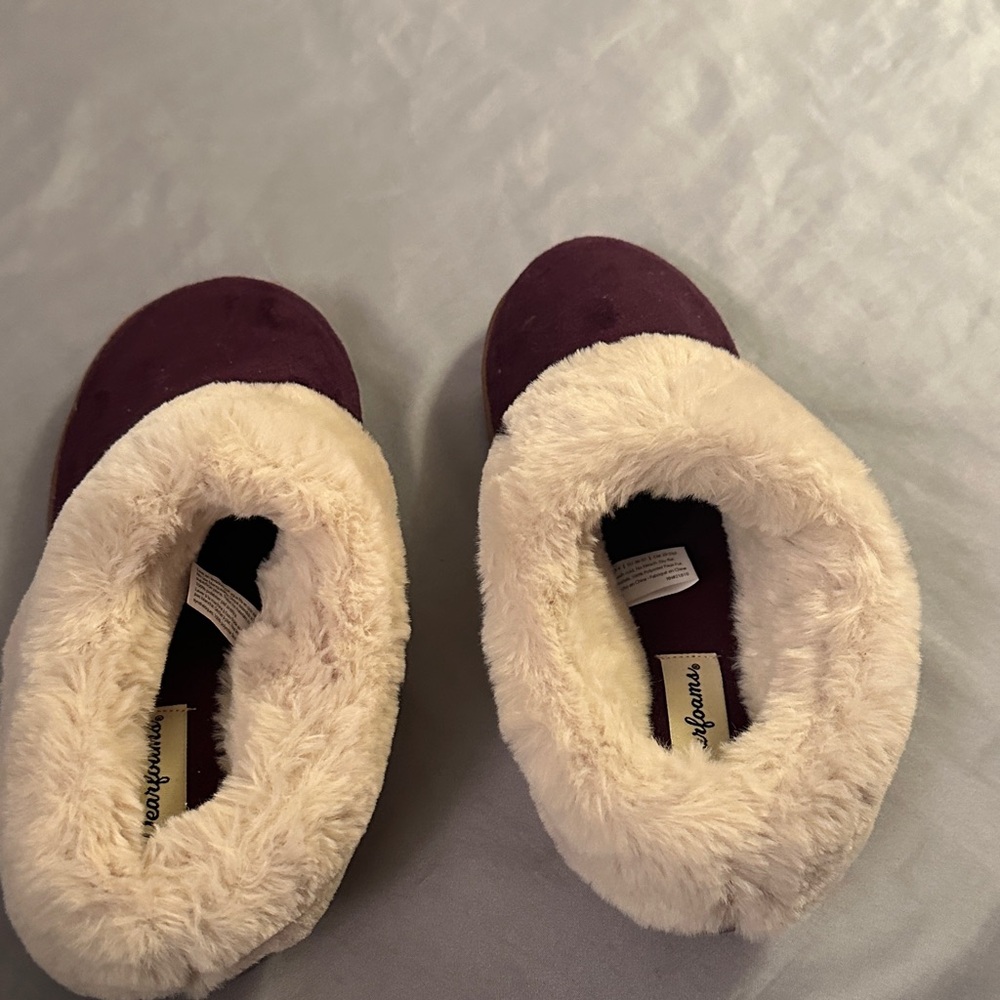 Dearfoams Plush Purple and Cream Slippers